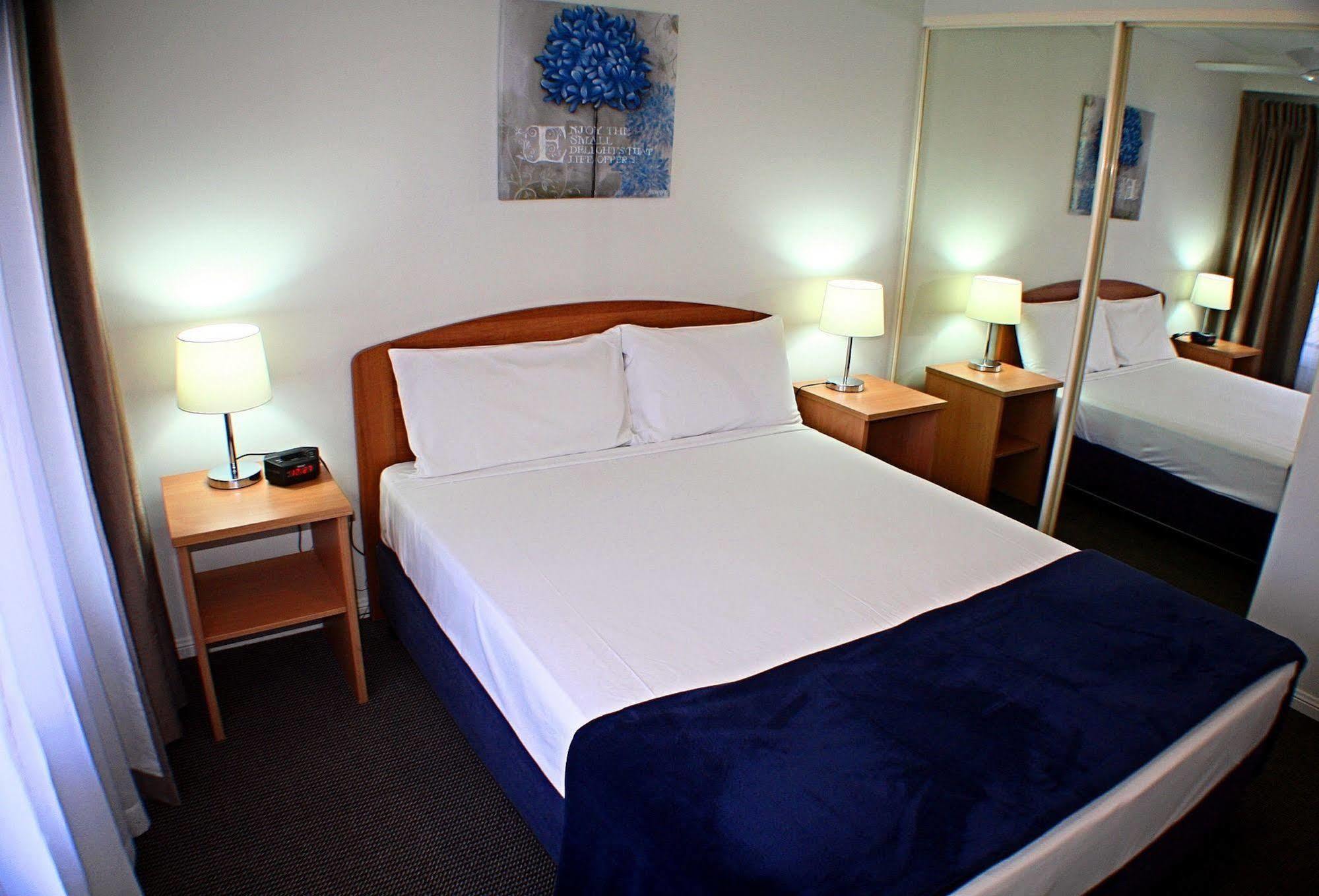 Sunset Island Resort Gold Coast Exterior foto